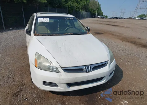 2006 Honda Accord 3.0 Ex z USA, uszkodzony, nr VIN 1HGCM66526A056825